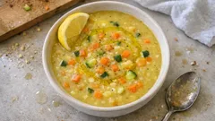 豆を先にオイルで和えるのがコツ:ギリシャ風ファヴァのクリーミー野菜スープ