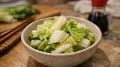 材料2つ、ポリ袋で完結:うどんスープで白菜の浅漬け(包丁なし)