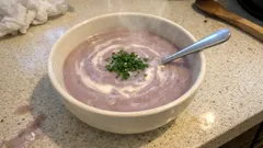 さつまいもの甘みが引き立つ、なめらかポタージュ—生クリームでまろやかに
