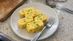 いつもの玉子焼きが大人味に：白だし×ゆず胡椒で香り立つふんわり玉子焼き