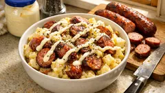 買ってきたポテサラが一気に満足味に：炒めウインナー脂ごと混ぜるだけ