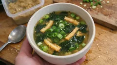 味噌パックに混ぜるだけ「パックごと味噌玉」—お湯を注いで即席みそ汁