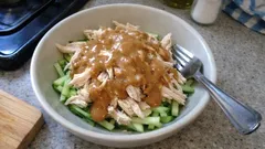 レンジでしっとり鶏むね棒棒鶏—ピーナッツバターだれで手軽にコク旨