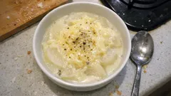 大根は牛乳で蒸すと甘い。フライパンひとつのミルクチーズ焼き