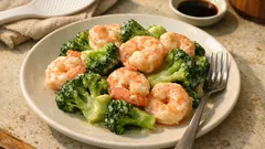 ブロッコリーとえびをマヨでさっと炒め和え:隠し味の練乳でデリ風に