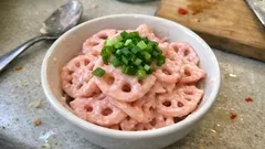 シャキッとれんこんが止まらない、梅マヨ和えの簡単副菜