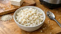 炊飯器に豆腐を入れて炊くだけ:ふんわり「豆腐のかさましご飯」の作り方